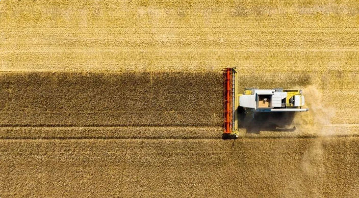 【智慧農(nóng)業(yè)】移遠(yuǎn)通信推出北斗導(dǎo)航農(nóng)機(jī)自駕系統(tǒng)